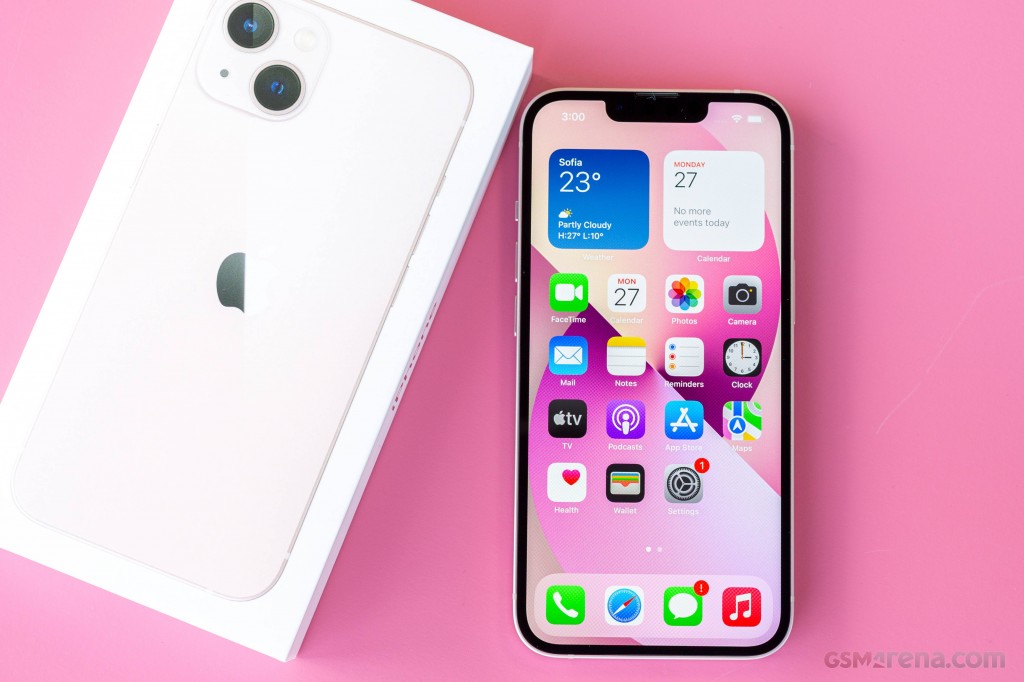 display-4 iPhone 11 pro max vs iPhone 13 - Which One is the Best in 2023?