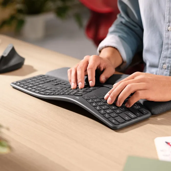 XjrhRw.84682f44999d1f4541cbca25f98f6acb-facf9dbd_2 How to Connect Logitech Keyboard - The Best 2024 Guide!