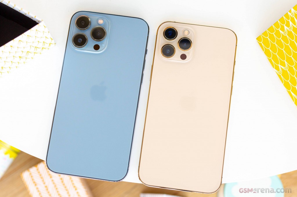 design-13 Xiaomi Mi 11 ultra vs iPhone 13 pro max - Which is The Best in 2024?