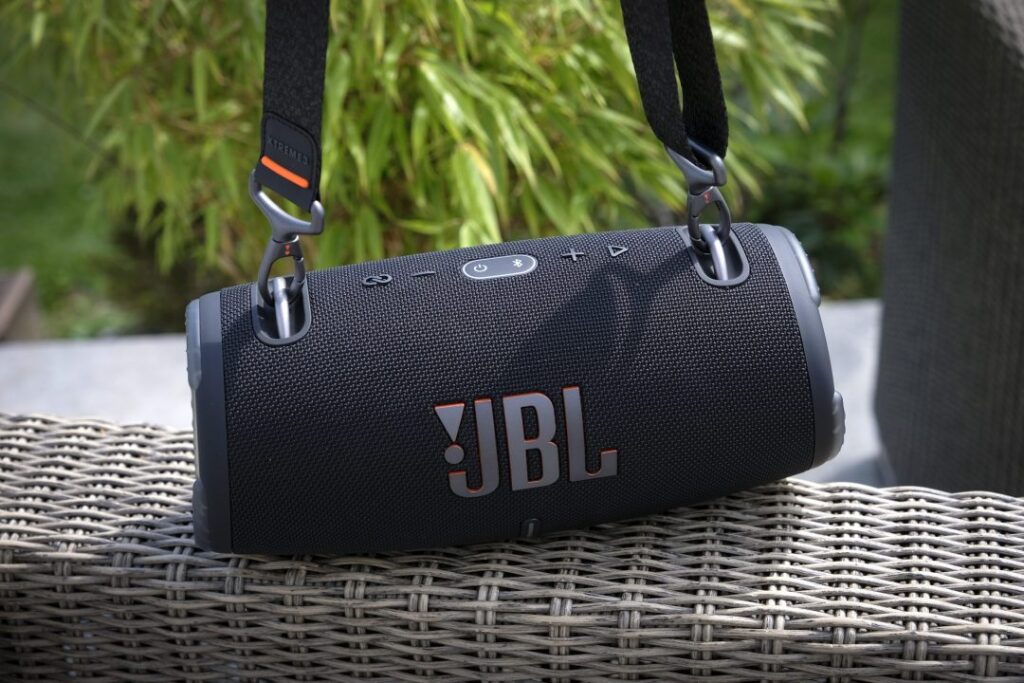 extreme-3-1-1024x683 The 5 Best JBL Speaker - Full 2024 Guide