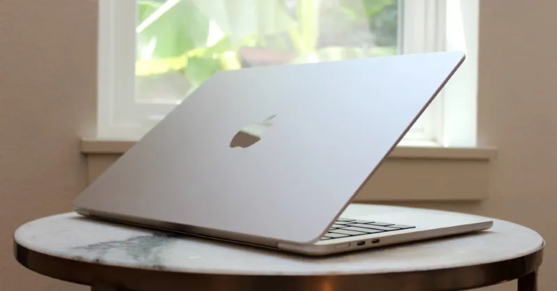 macbook-air-m2-1 Best Laptop for Realtors - Full 2024 Guide