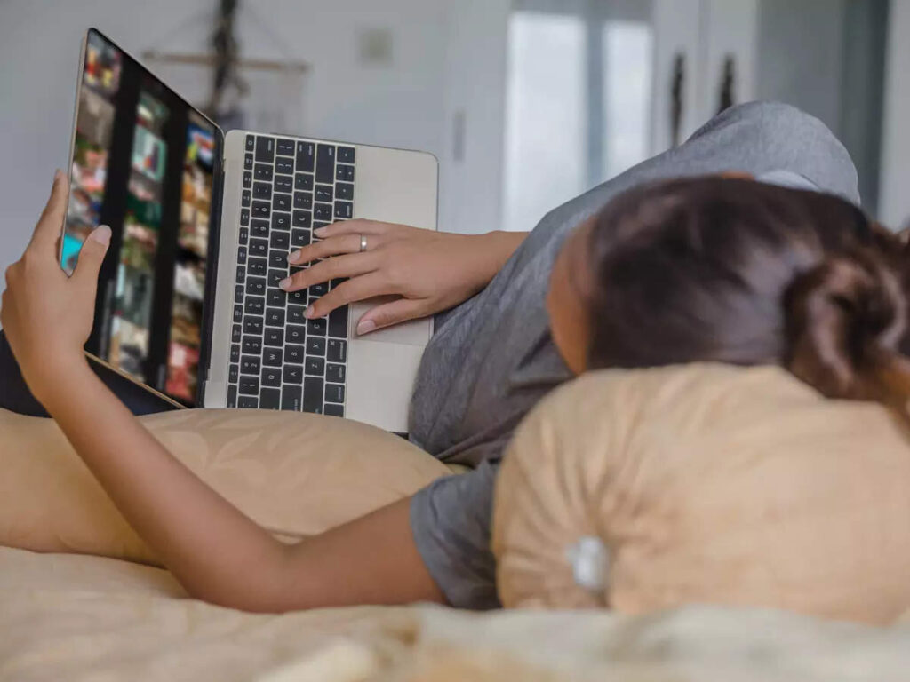 tv-series-binge-watching_istock-1024x768 What is the Best laptop for Streaming in 2024? - THE RESULT WILL SHOCK YOU - Full Guide